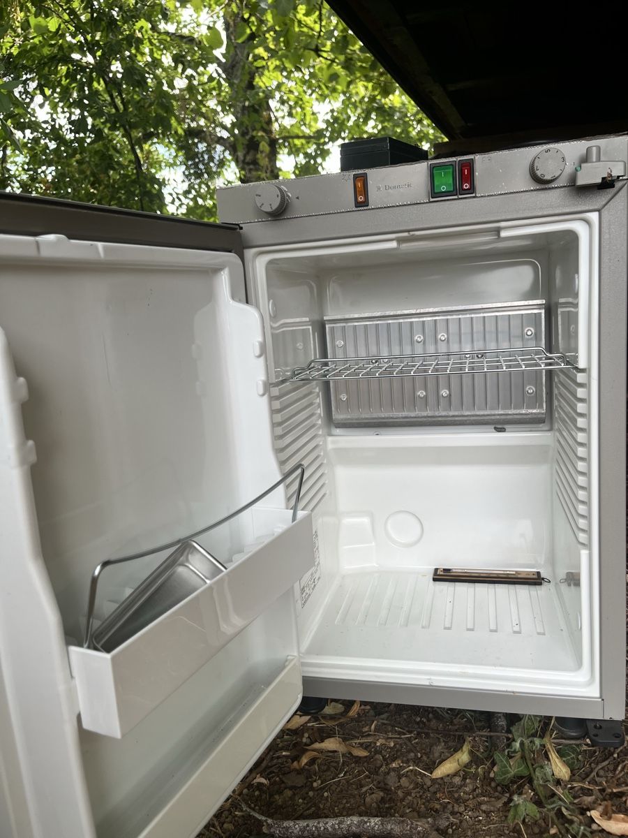 Réfrigérateurs: Frigo Dometic 50L  – D'occasion à Chambrelien par Teonimos 1