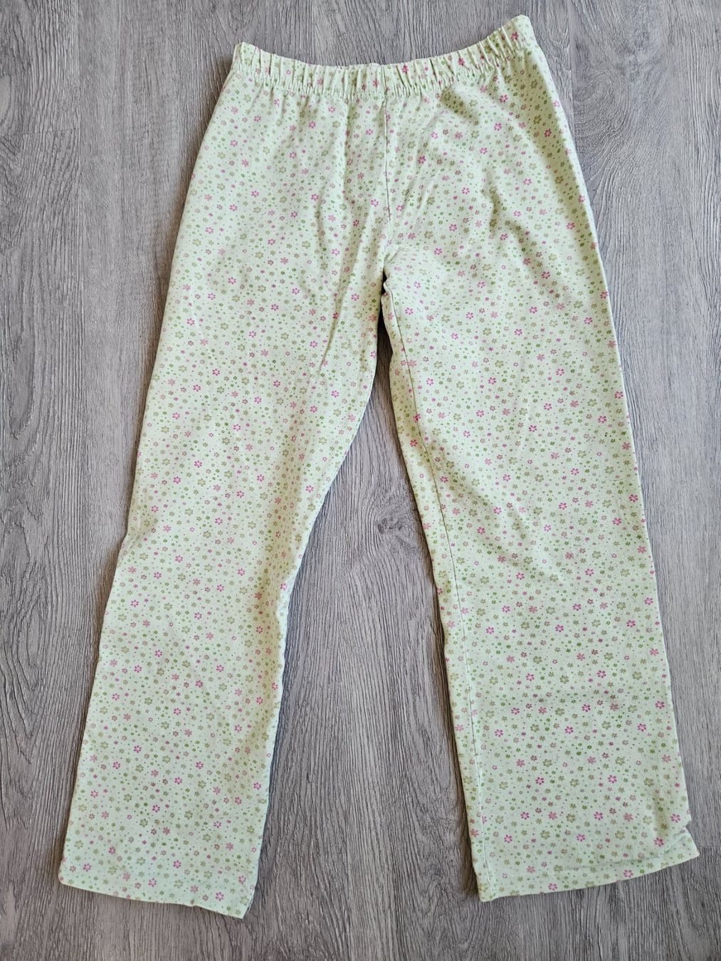 Pantaloni: Helle Sommerhose Gr. 140 mit Blumenmuste – Usato da Staufen venduto da koriander06