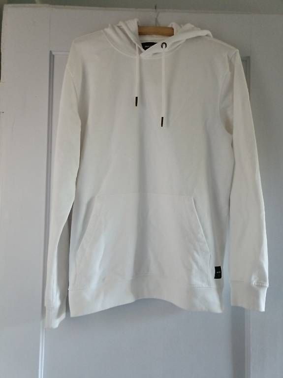 Pullover & Sweatshirts: Only & Sons Hoodie Gr. M – Neu und originalverpackt aus Sissach von jgt_6k76