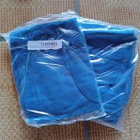 Tablier pour enfant bleu, éventuellement à peindre