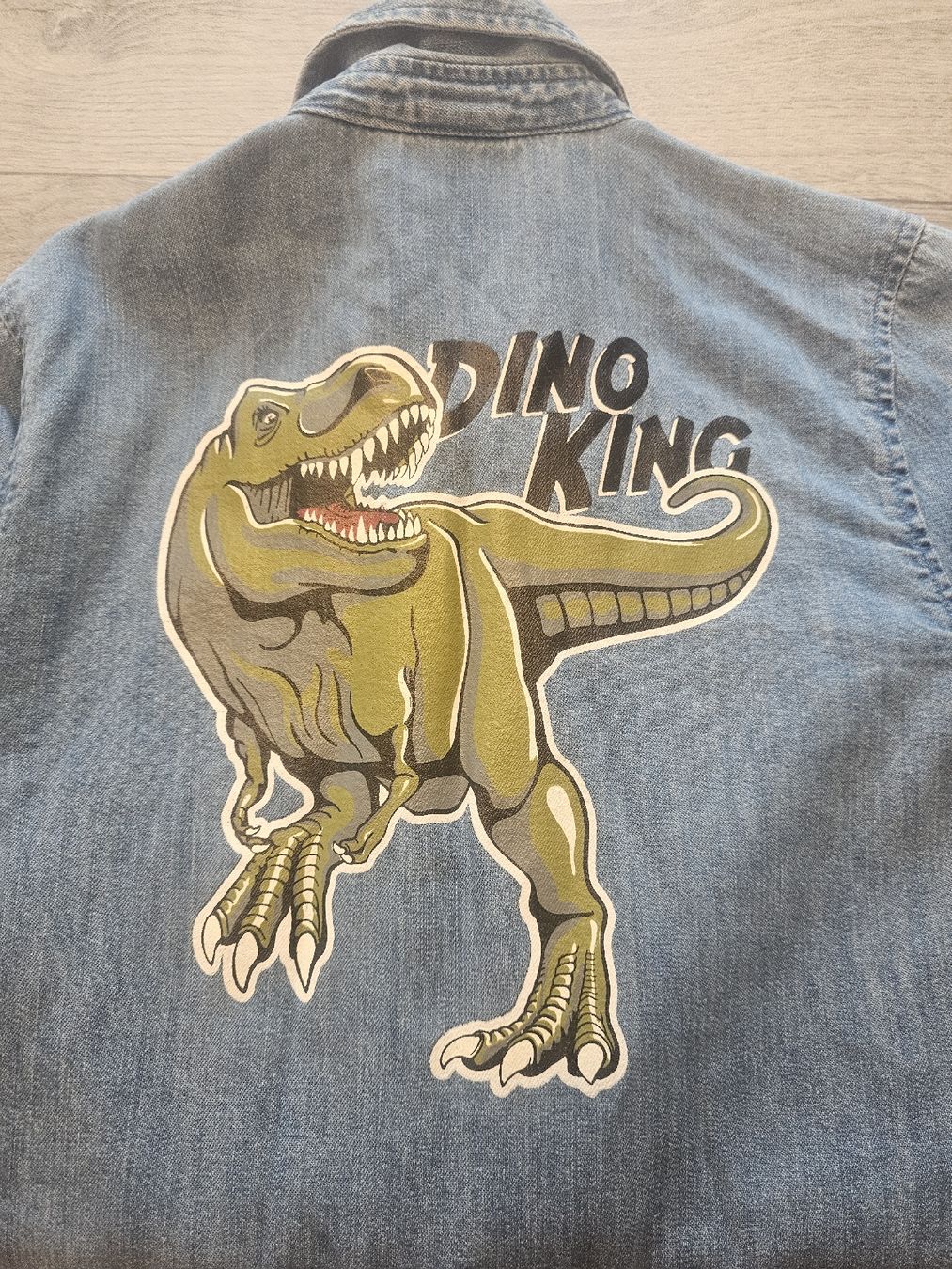 H&M Camicie, T-shirt & Polo: hemd gr 122 mit dino – Nuovo (secondo la descrizione) da Münchenbuchsee venduto da Kappa8 2