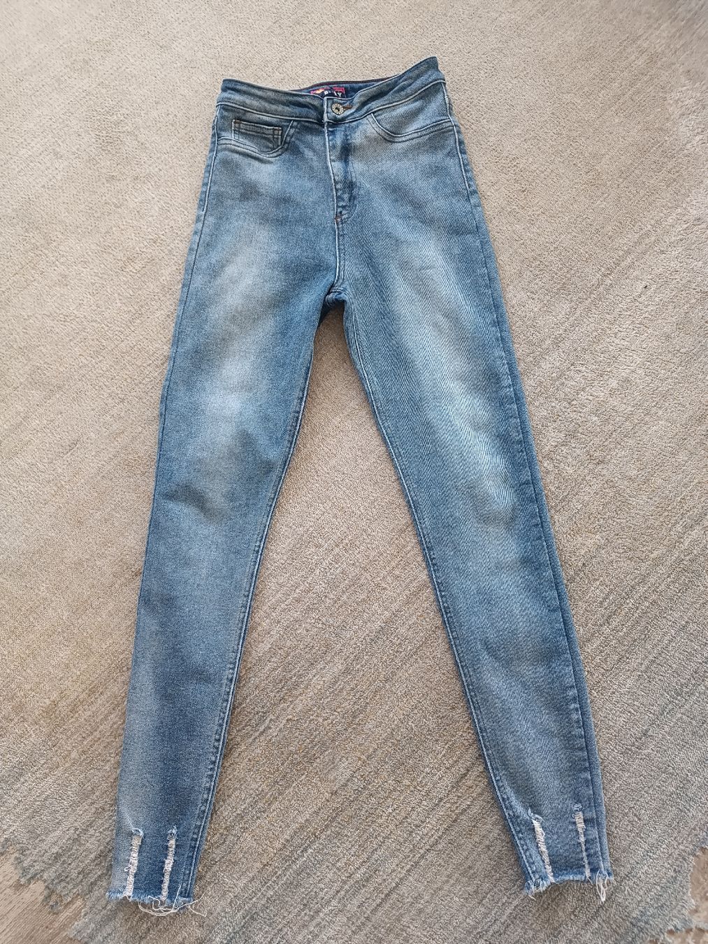 Jeans: JEAN RUBY SKINNY TAILLE HAUTE 36 / S – Usato da Sierre venduto da shirley04