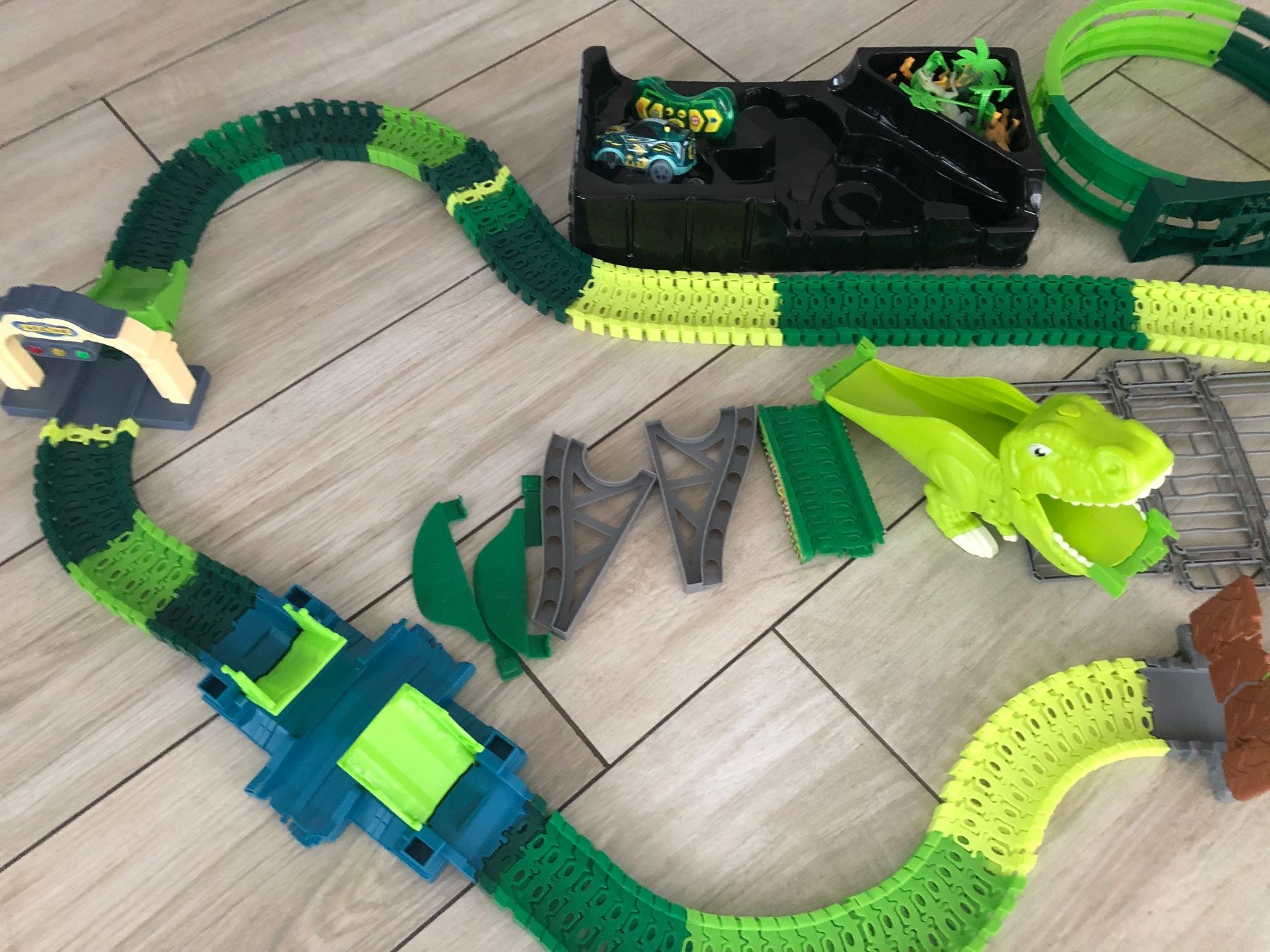 Giocattoli: Dino Track Autobahn – Difettoso da Gelterkinden venduto da Familienferien 5