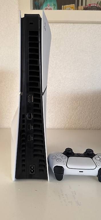 Konsolen: PlayStation 5 Slim – Gebraucht aus Yverdon-les-Bains von ged_xn2m 2