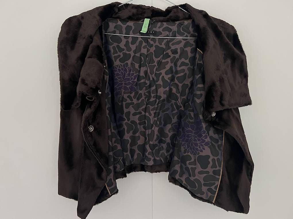 Jacken: Kunstplelz & Samt Jacken / Veste Gr M – Gebraucht aus Clarens von Azure1982 1