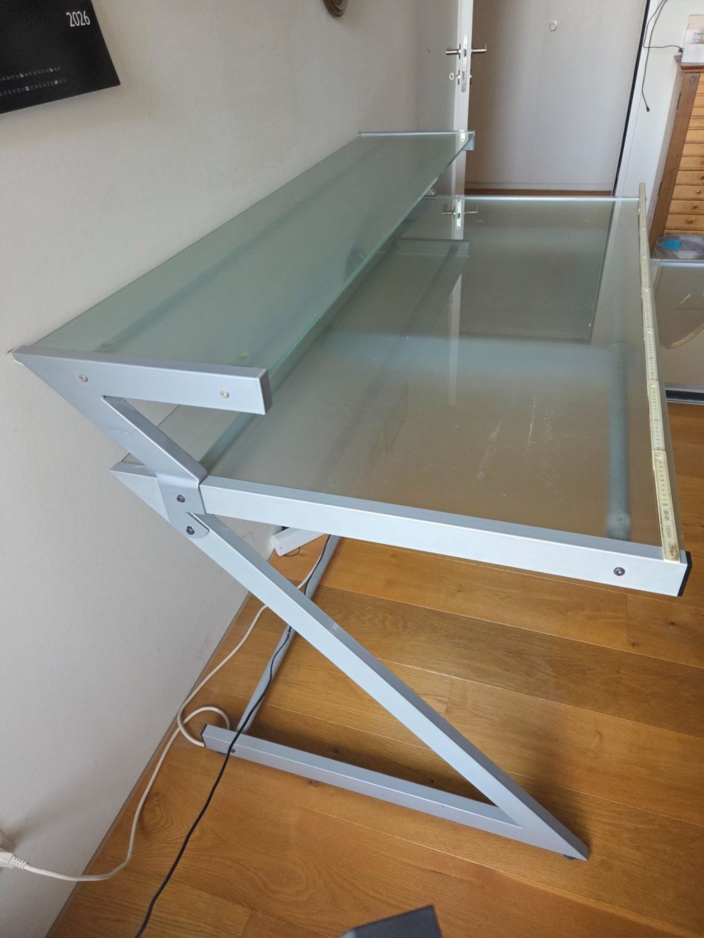 Interio Scrivanie: Schreibtisch mit Glasplatte – Usato da Abtwil SG venduto da chiva123 2