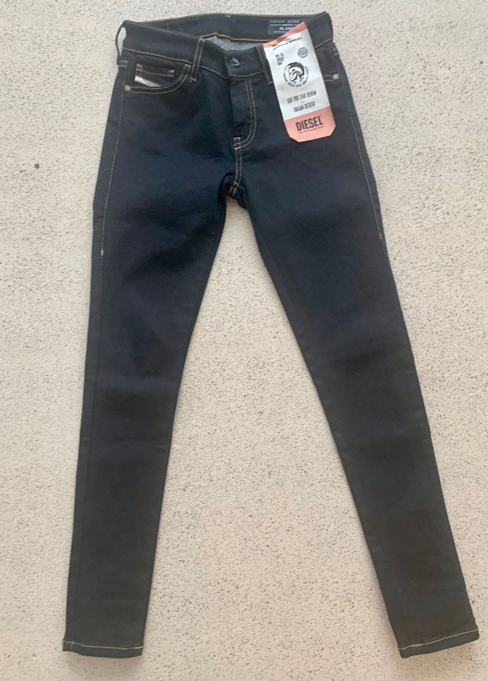 Diesel Jeans: Diesel Jeans NEU Grösse 25/30 – Neu und originalverpackt aus Zürich von Jaskam 4