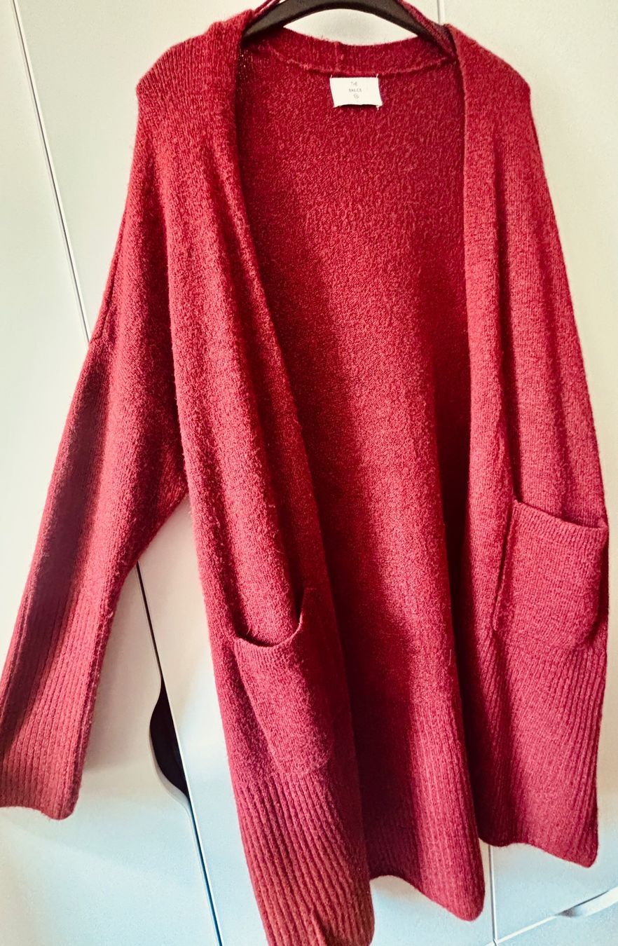 C&A Jacken: Strickjacke XL 44-48 Beere =>  Ab 7.- – Gebraucht aus Basel von Seele7