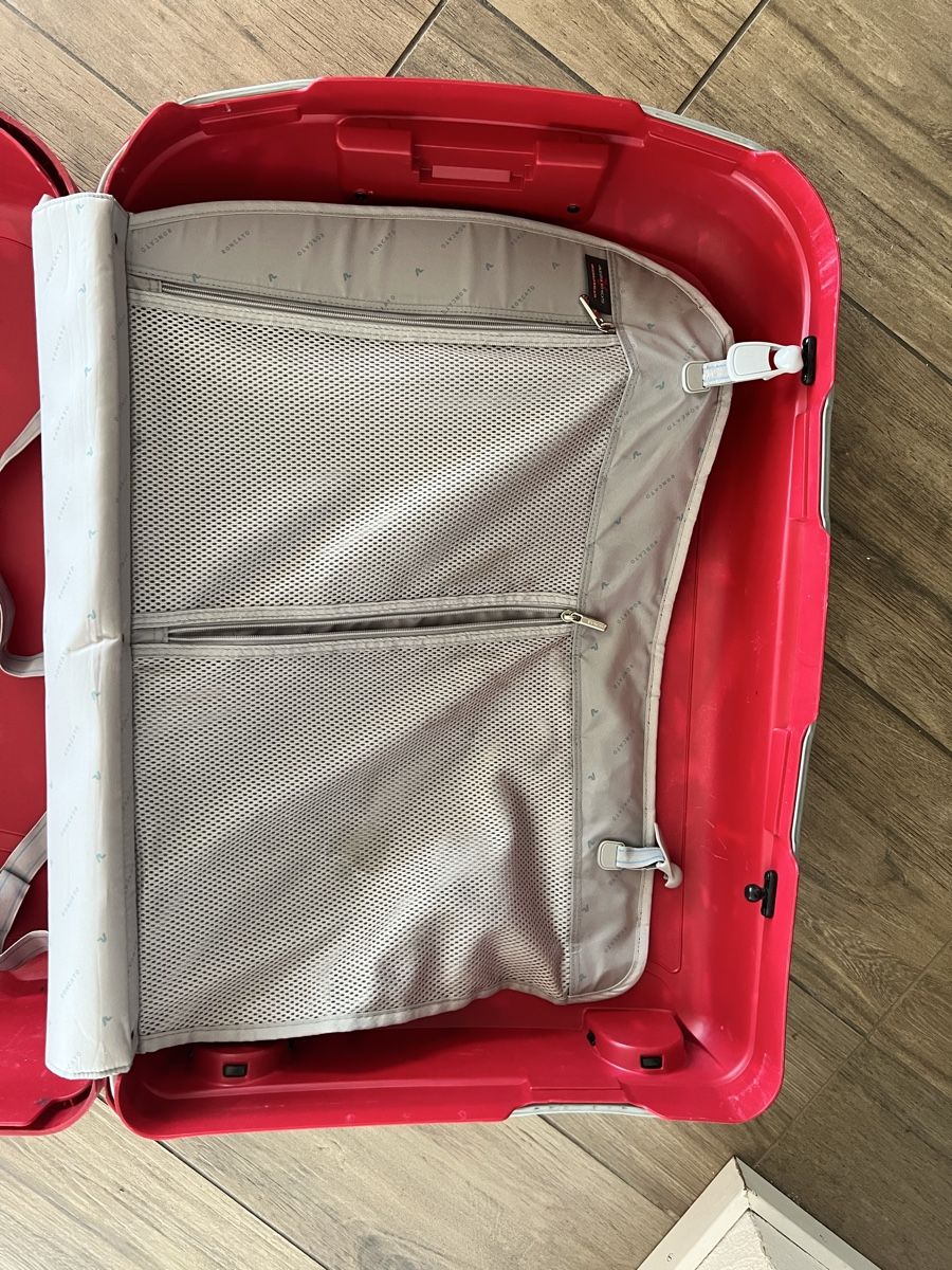 Valises de voyage: Roter Koffer – D'occasion à Dübendorf par vin_8z5x 2