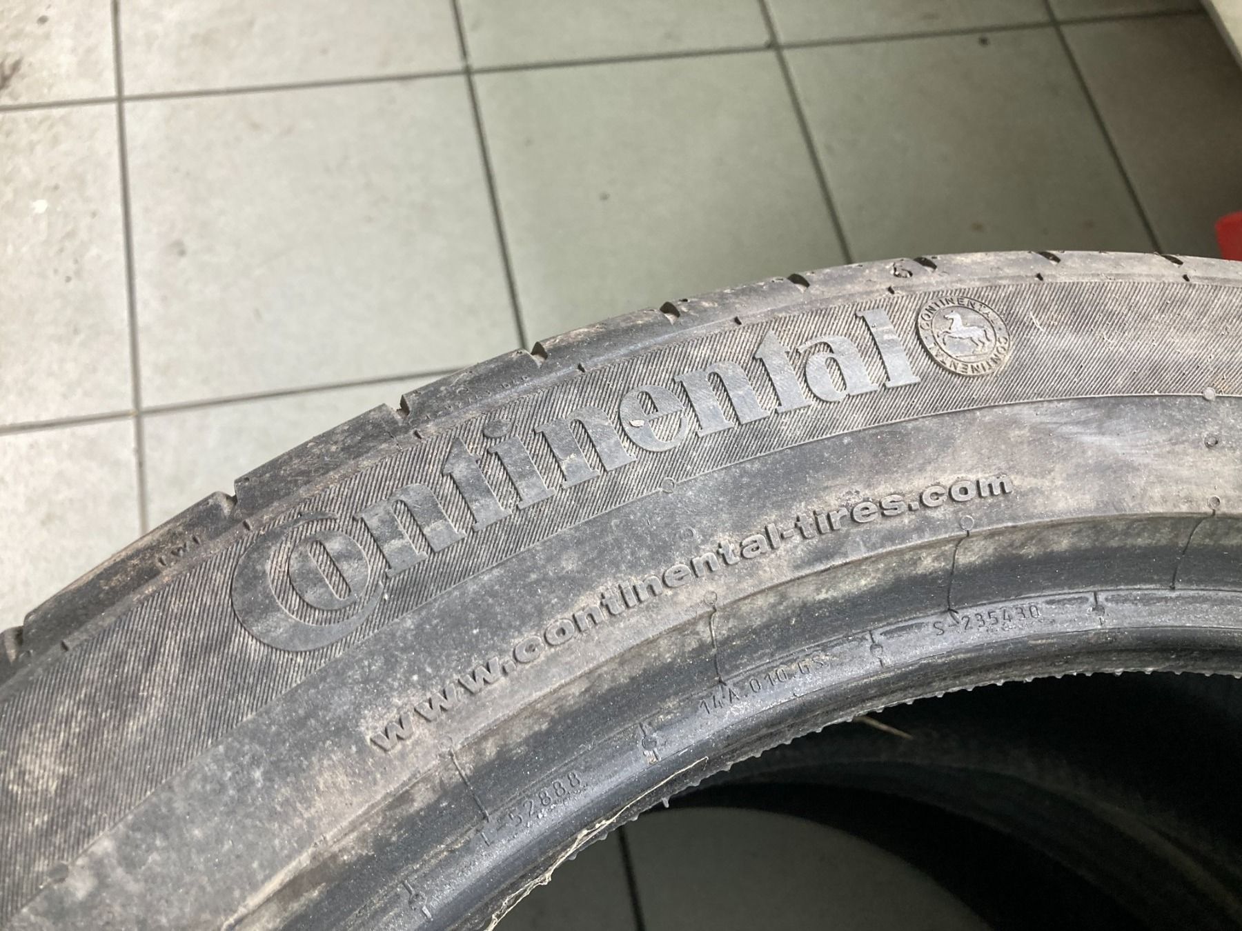 Continental Pneumatici & Ruote complete: 285/40R21 Sommerpneu – Usato da Cham venduto da WB2223 1