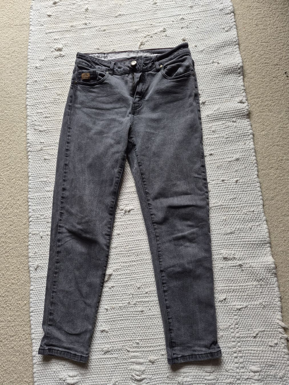Jeans: schwarze Jeans – Usato da Lauterbrunnen venduto da MassimoNr.01