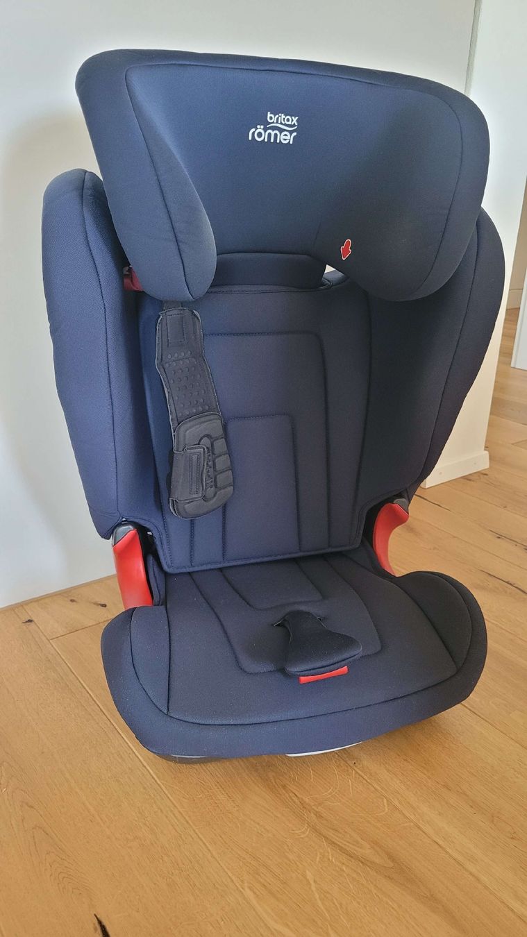 Britax Römer Auto-Kindersitze: Britax Römer Kidfix XP mit Isofix Kinderautositz – Gebraucht aus Worb von Sibille20