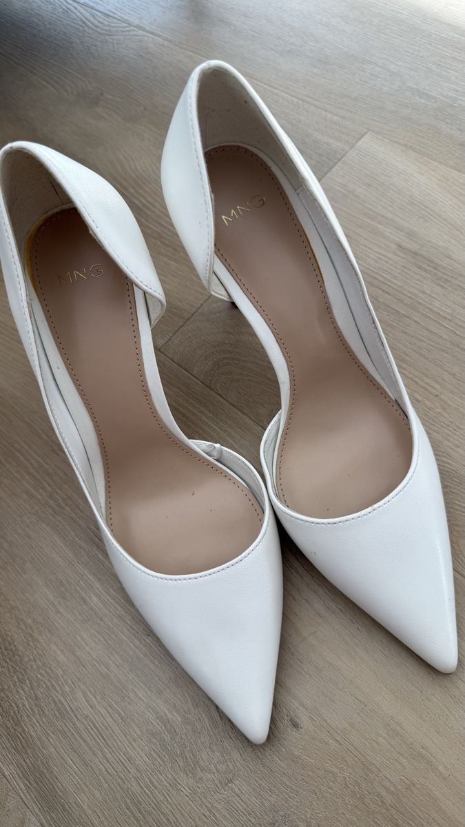Mango Damenschuhe: Escarpins Mango blancs pointus taille 36 – Neu und originalverpackt aus Biel/Bienne von diana.diana