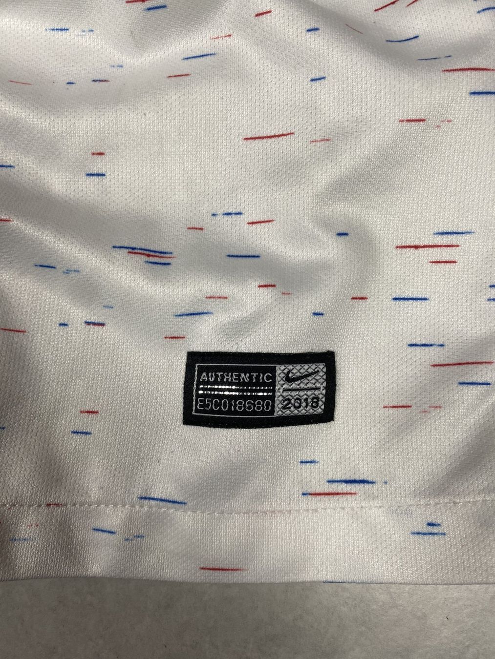Nike Canottiere & Pantaloni: Nike Frankreich Jersey 2018 White – Usato da Wald ZH venduto da Drue36sechs 3