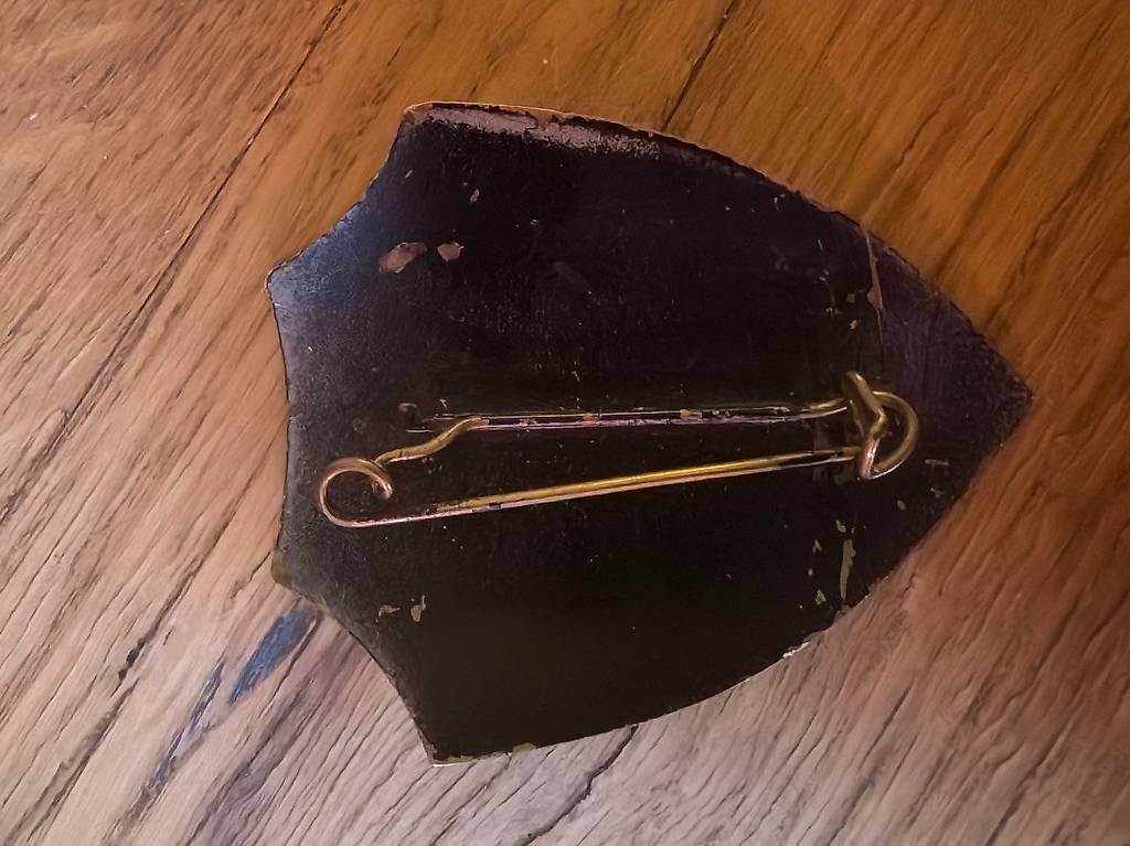 Broschen & Nadeln: Gaultier Original Vintage Pin Anstecker Brosche – Gebraucht aus Steg im Tösstal von max_sdp9 2