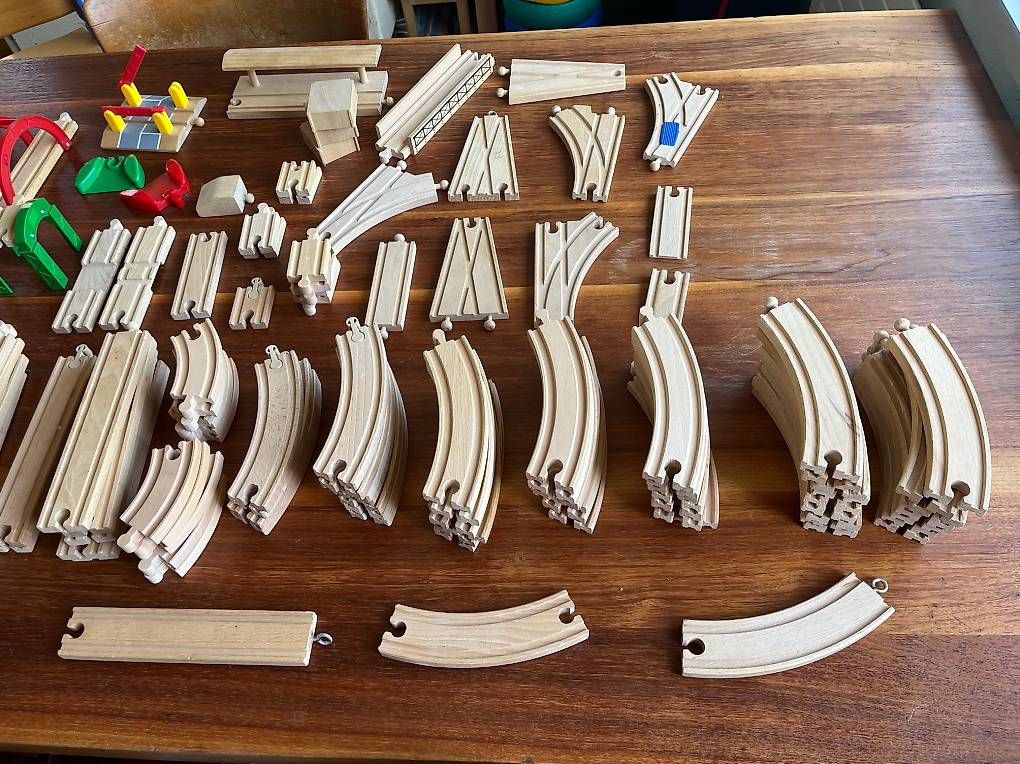 Giocattoli: Brio Bahn plus Zubehör – Usato da Scherzingen venduto da Africola 2