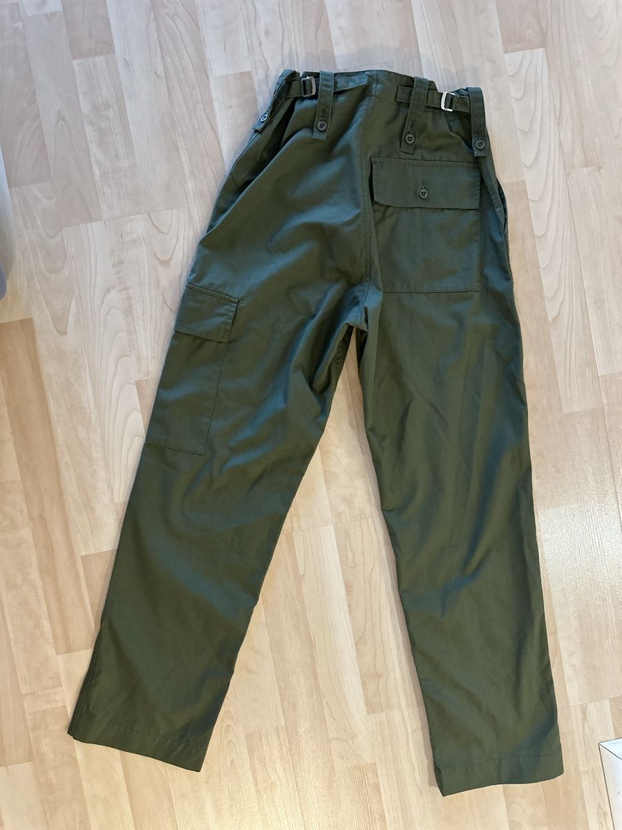 Urban Outfitters Hosen: Cargo Carpenter Pants Hosen Khaki S 36 – Gebraucht aus Zürich von rosolli 2