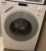 MIELE lave-linge et sèche-linge, bon état. À récupérer à PLO