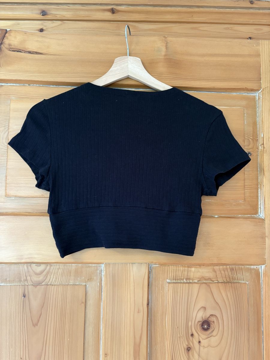 Shein Top: Schwarzes Crop Top, Grösse S, neuwertig – Nuovo (secondo la descrizione) da Frauenfeld venduto da lin_77m9 1