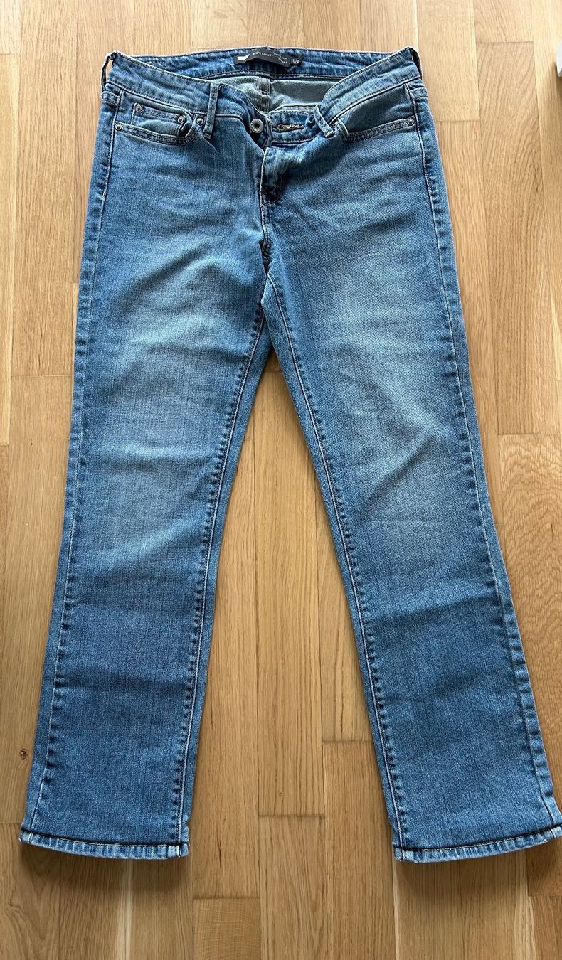 Levi's Jeans: Levi Strauss Damen Jeans – Gebraucht aus Steffisburg von Maratsch 1