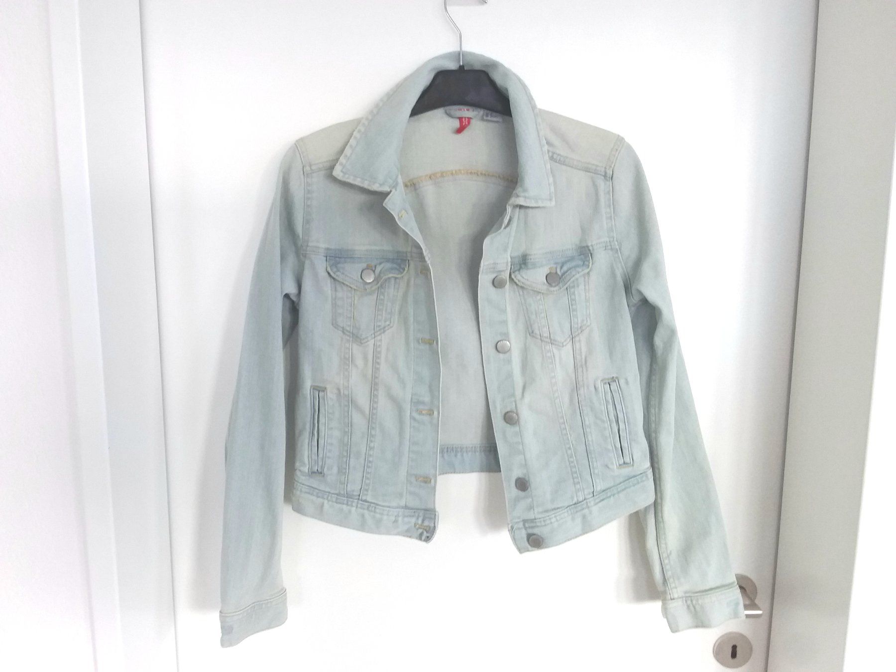 Giacche: DIVIDED  Jeans Jacke, Gr 38 – Usato da Uitikon Waldegg venduto da Risibisi7