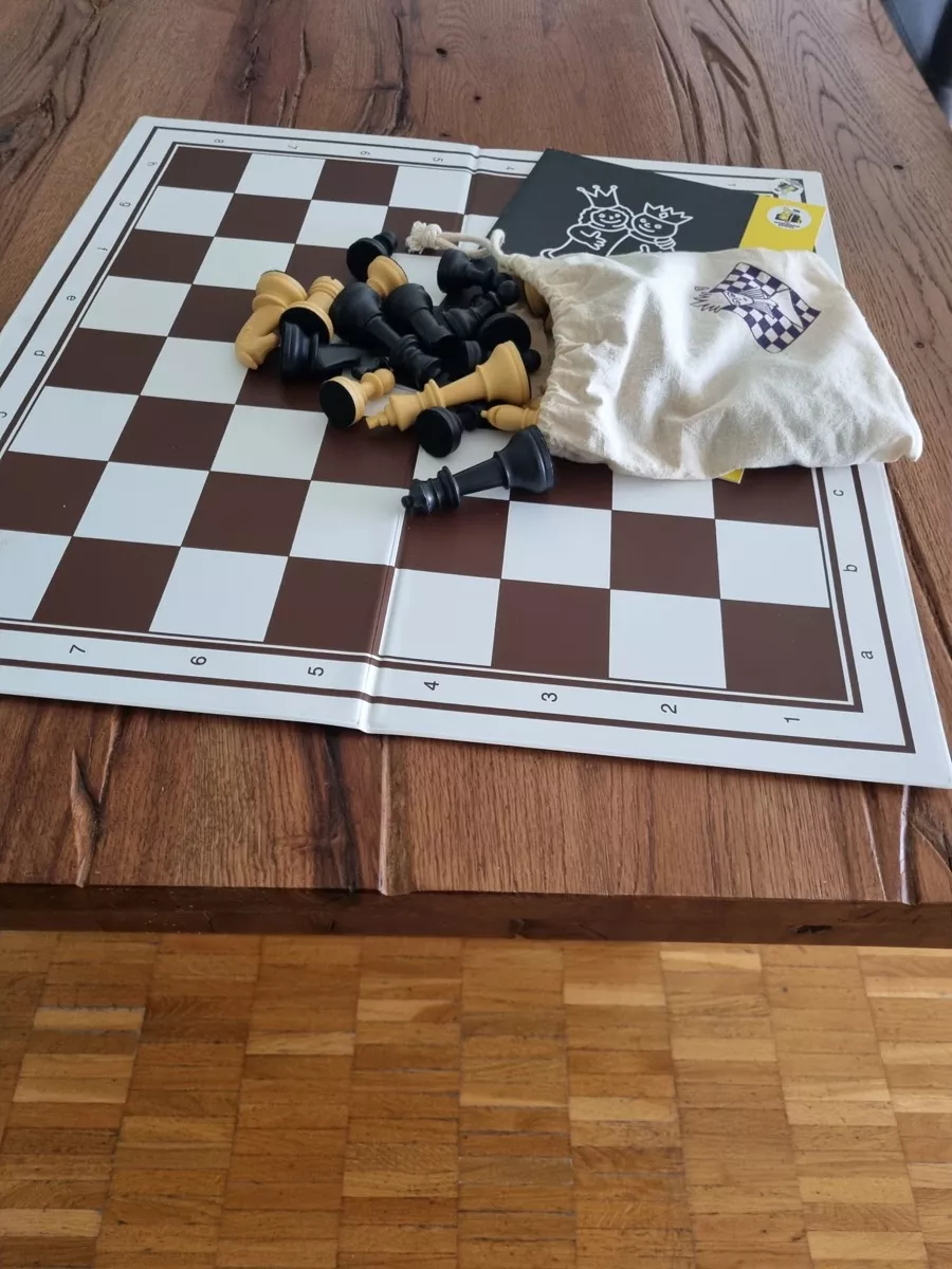 Giochi: Schachbrett  – Nuovo (secondo la descrizione) da Adliswil venduto da rossoelmare 1