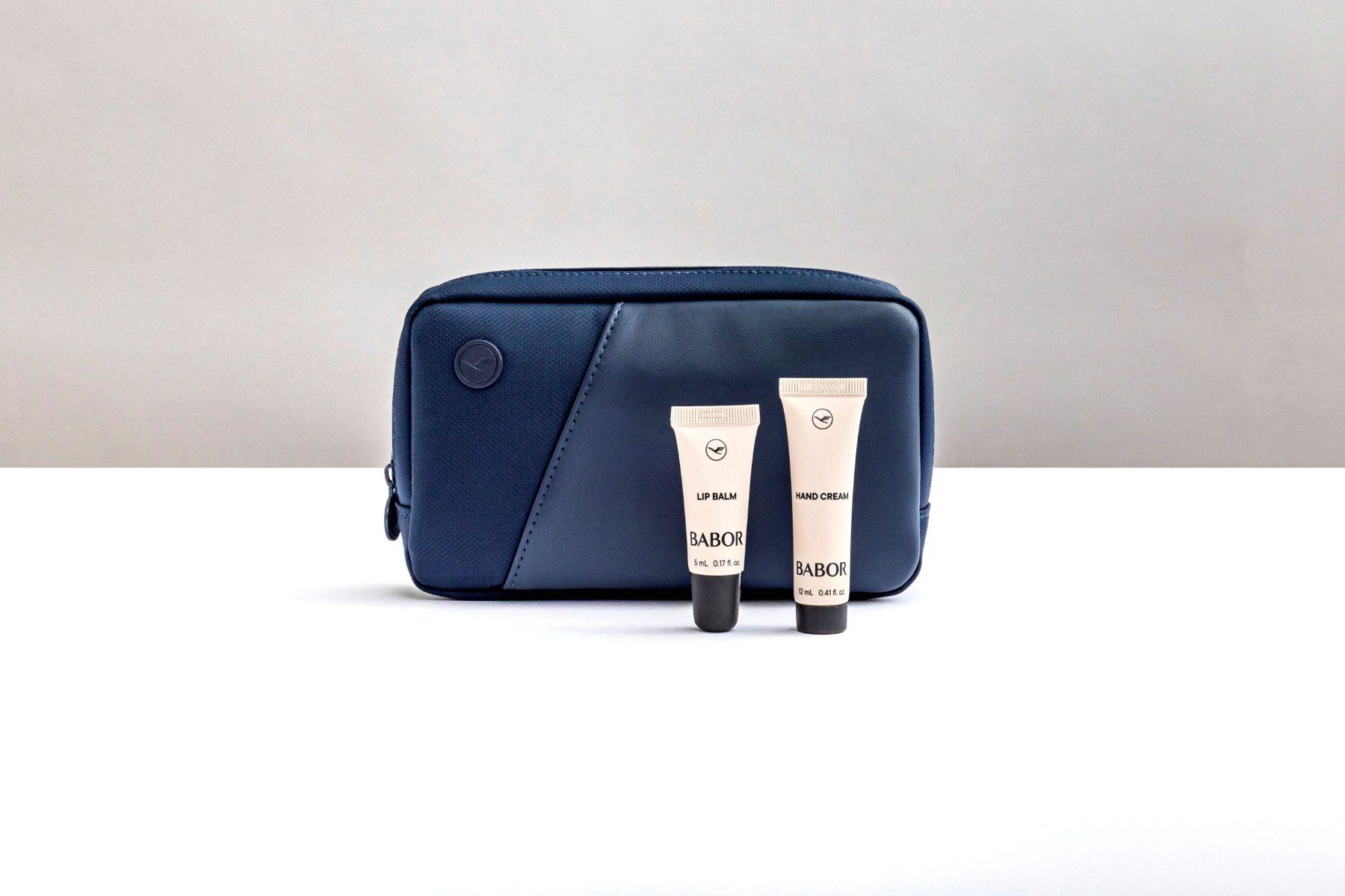 Kosmetikkoffer: Lufthansa Amenity Kit NEU – Neu und originalverpackt aus Buttisholz von LarsB.