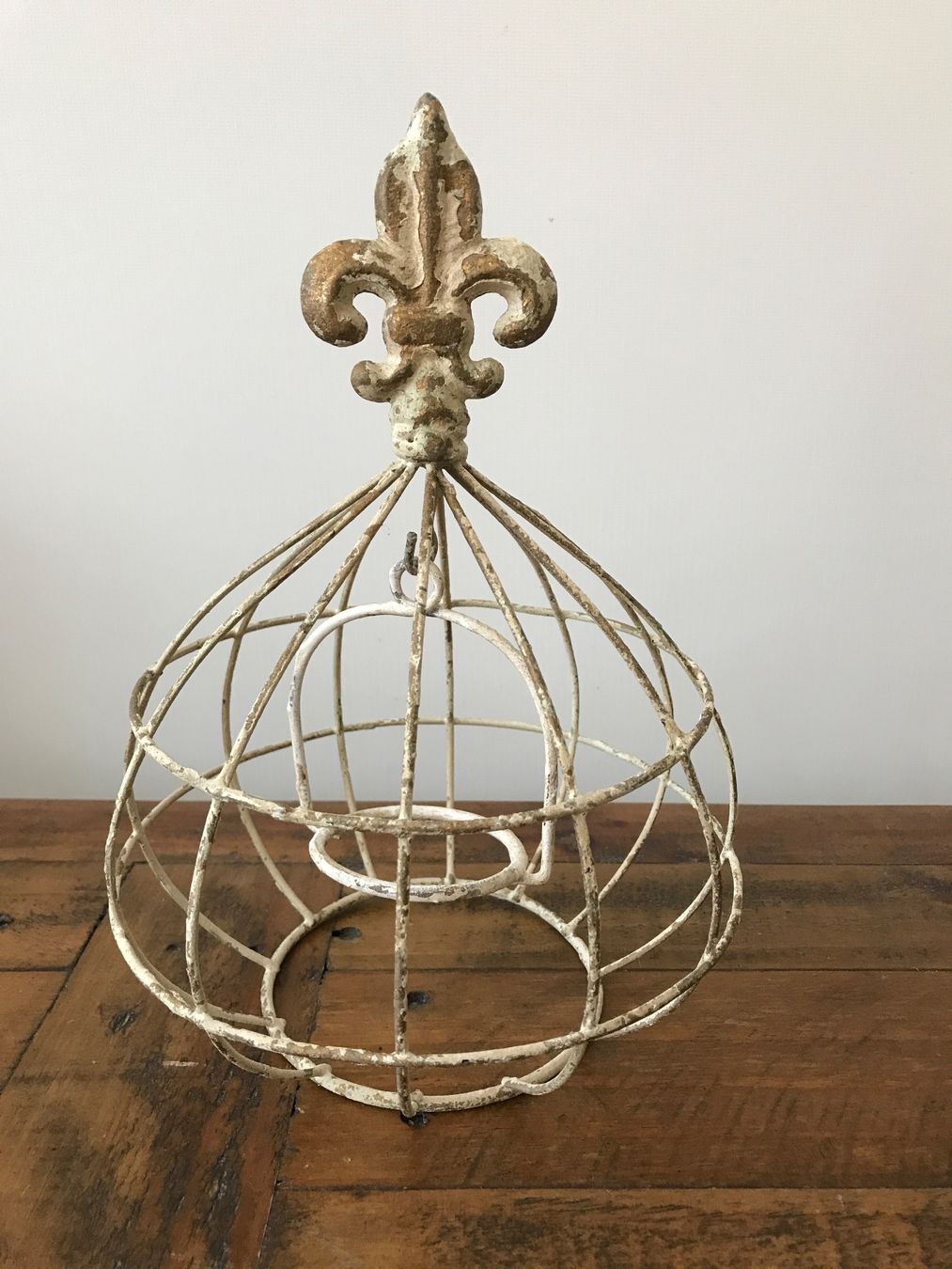 Tutte le decorazioni: Deko Metallkäfig mit Fleur de Lys – Usato da Rapperswil SG venduto da cosiba01