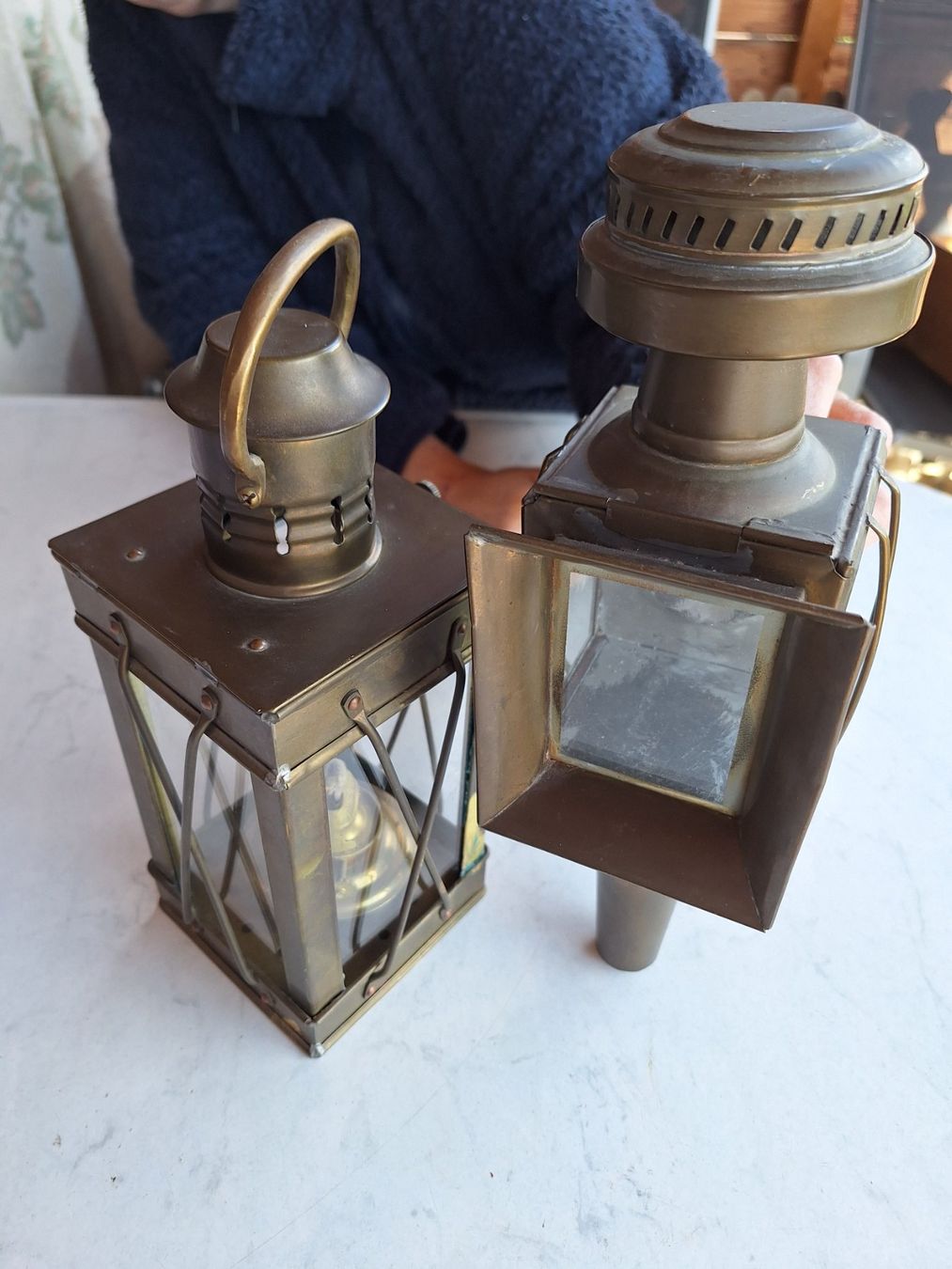 Lampade: Antike Schiffslaternen, Messing, 2 Stück, Herbstdeko – Usato da Huttwil venduto da Kunterbuntli