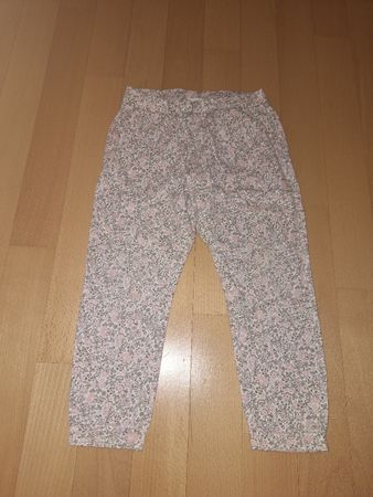 Hose mit Blumenmuster in Gr. 104