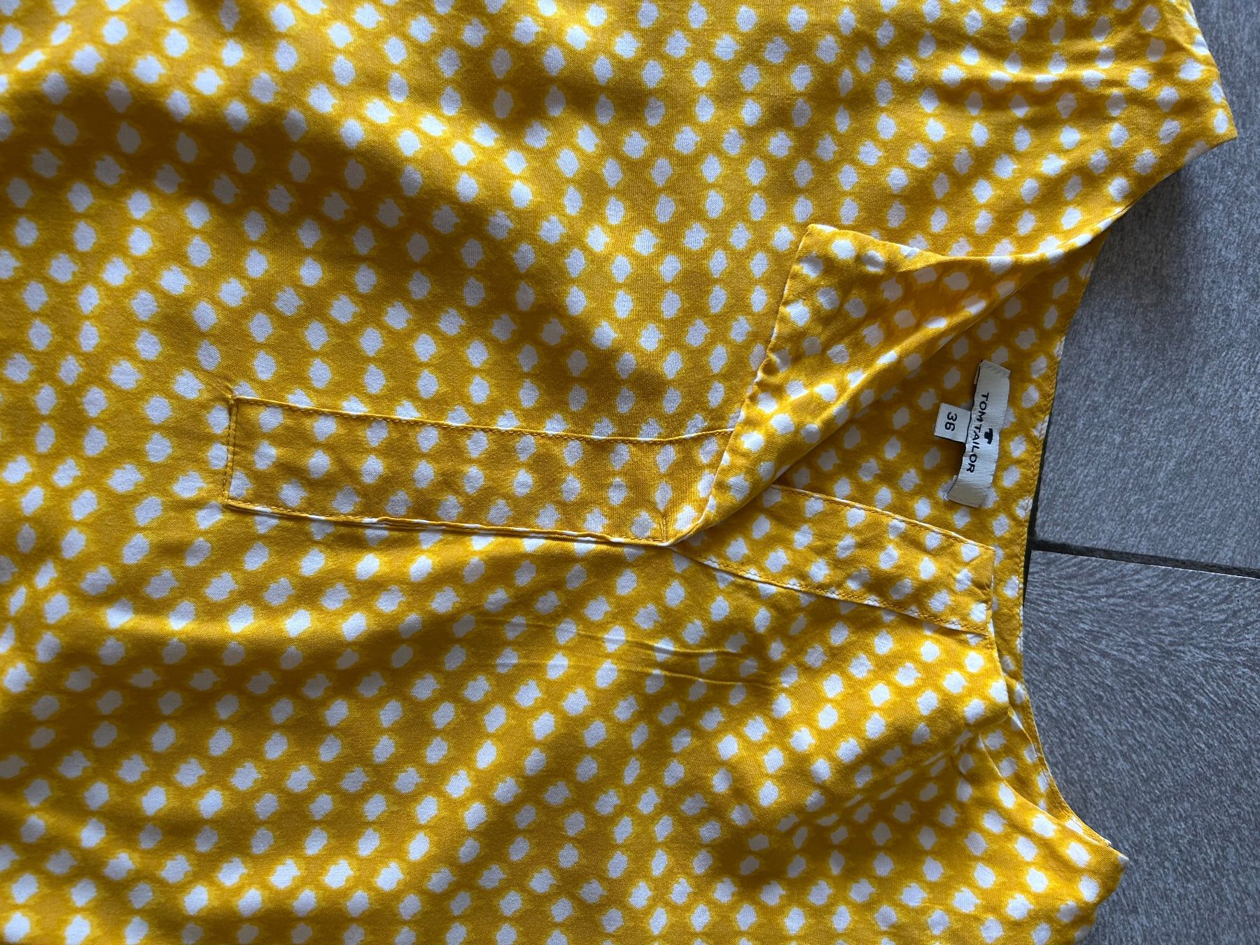 Tom Tailor T-shirt: T Shirt TOM TAILOR jaune vif gr. M – Usato da Arbedo venduto da nadia1973 2