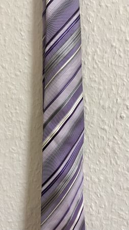 Herren Krawatte, lila gestreift, guter Zustand, Top