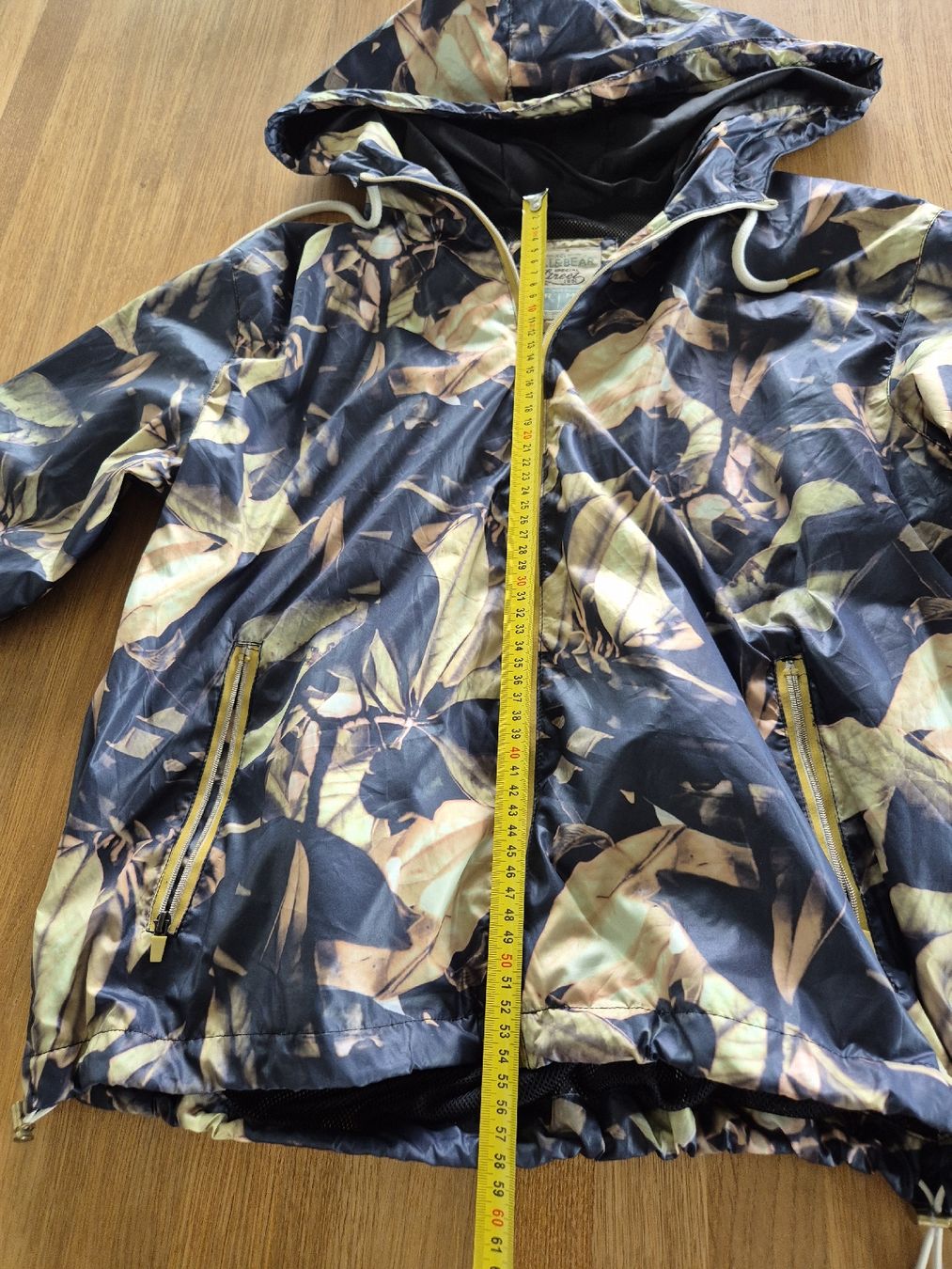 Pull&Bear Giacche: Pull&Bear Jacke mit Blätterprint, Grösse L – Usato da Bern venduto da miruslav 3