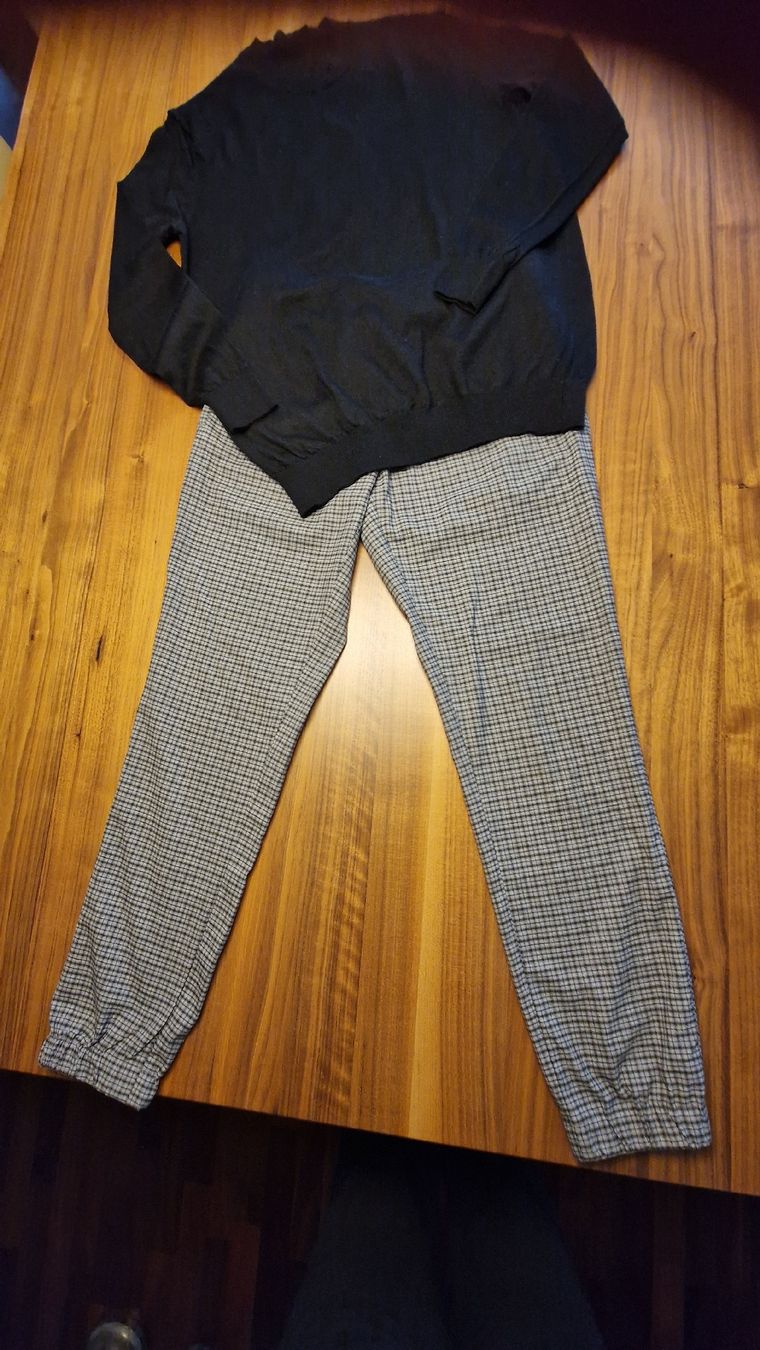 Next Lotti & Set di vestiti: Next & MNG: 2 Herren Pullover  mit Hose, Gr. S, Top Zustand – Usato da Widnau venduto da Smanitu 1