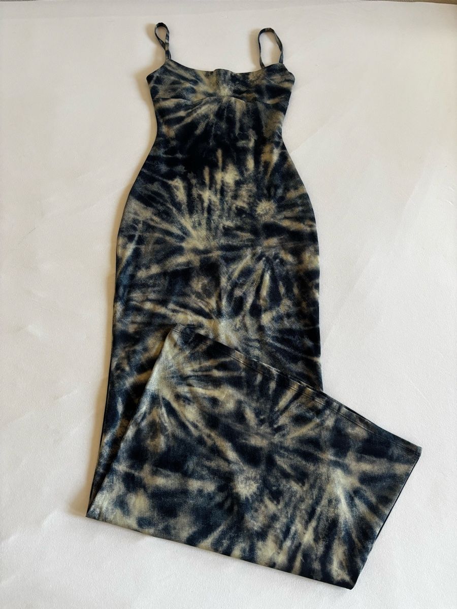 Bershka Robes et jupes: robe Bershka – Neuf (Voir description) à Vouvry par sha_rk5q