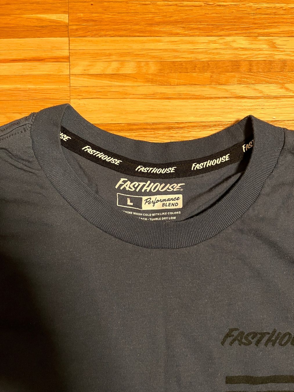 T-shirt: FasthouseT-Shirt blau-grau, Grösse L – Usato da Zürich venduto da Vertrider 1