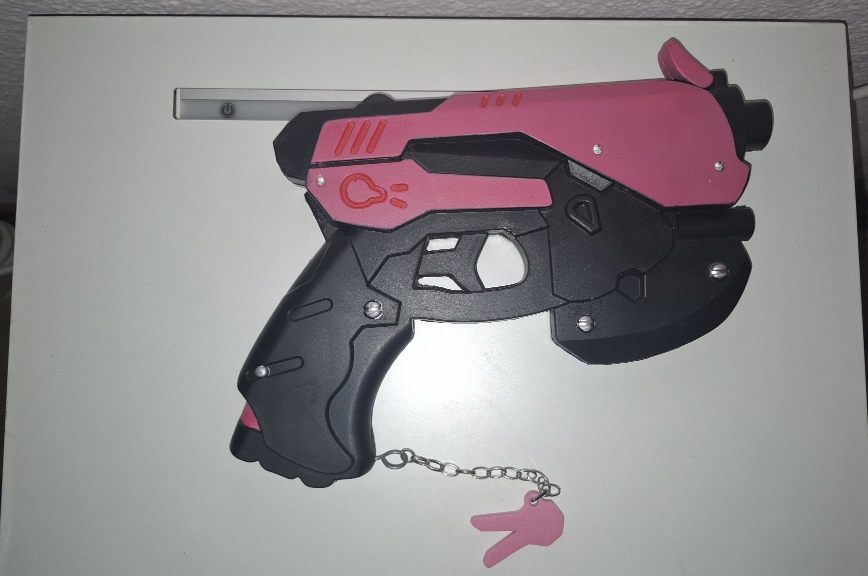 Giocattoli: Overwatch 1 D.Va Waffe Cosplay Prop – Usato da Luchsingen venduto da Rxayz 1
