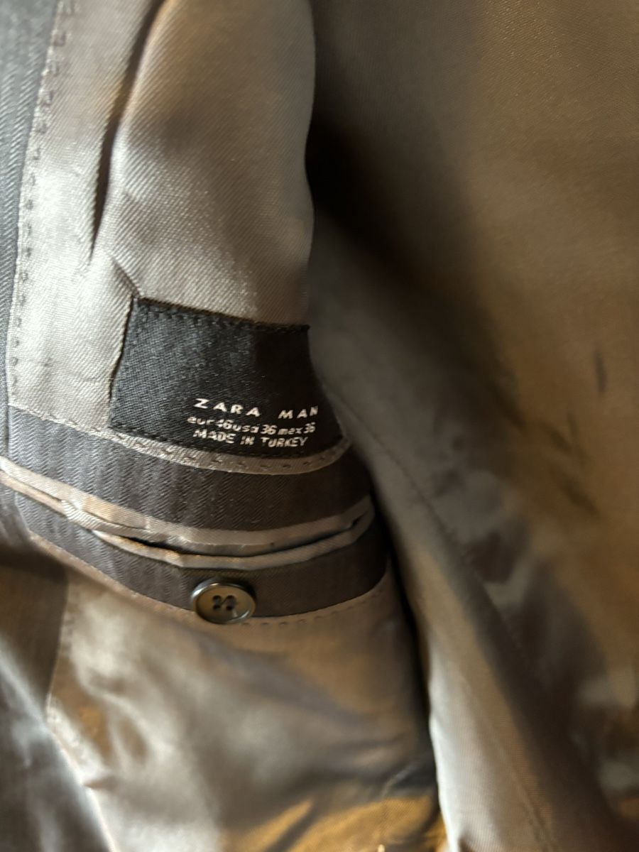 Zara Completi: Zara dark grey blazer (size 46) – Usato da Colombier VD venduto da jaredein 1