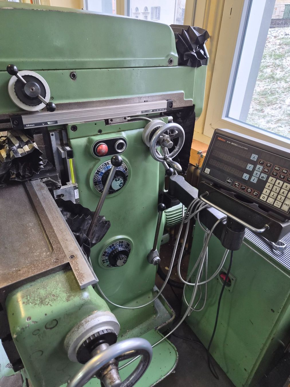 Tutte le macchine: Fraiseuse conventionnelle DECKEL FP3 – Usato da La Chaux-de-Fonds venduto da Bretelle 2
