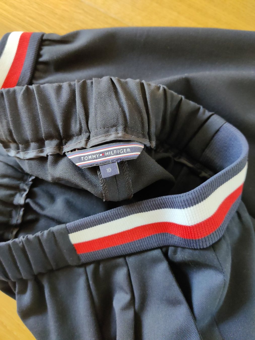 Tommy Hilfiger Gonne: Rock (Hilfiger) – Usato da Basel venduto da vel_w2tr 3
