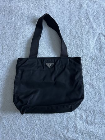 Schwarze Prada Handtasche