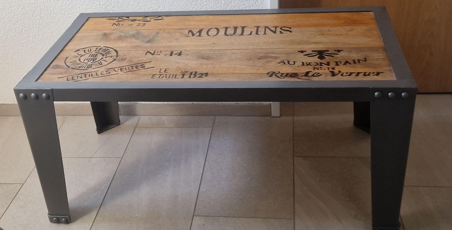 Tavoli: Sofatisch – Usato da Münchwilen TG venduto da schnatterinchen116