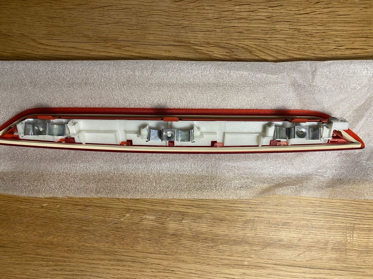Volkswagen Alle Autoersatzteile: Original 3.Bremsleuchte VW Polo 9N – Neu und originalverpackt aus Beromünster von  2