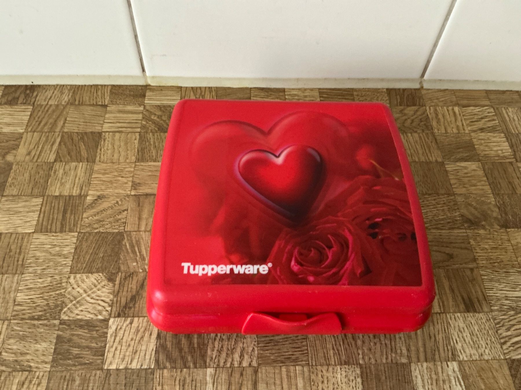 Tupperware Contenitori & Simili: Tupperware Lunchböxli – Usato da Birmensdorf ZH venduto da Hilhan
