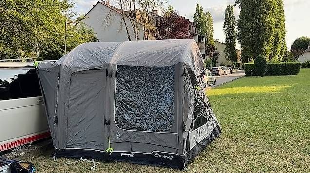 Outwell Tende : Auvent Van Outwel Gonflable – Usato da Perly venduto da Stefone