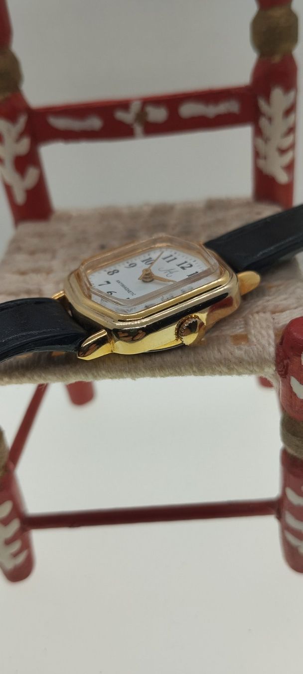 Orologi: Montre mécanique vintage m – Usato da La Chaux-de-Fonds venduto da jac_9llg 4