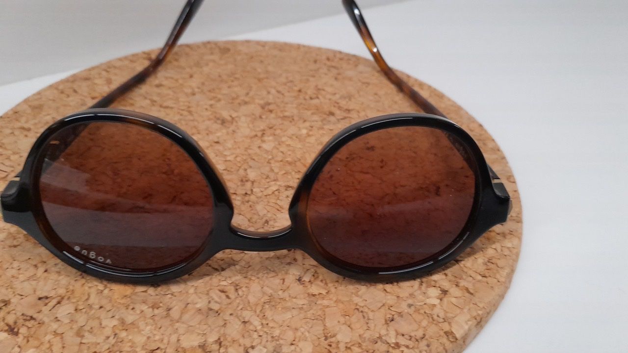 Vogue Lunettes & Verres: Vogue occhiali da sole – D'occasion à Lugano par Fran015 7