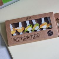 6 Vogel Holz Klämmerli mit Schnur Neu und ORV, 4.5 cm