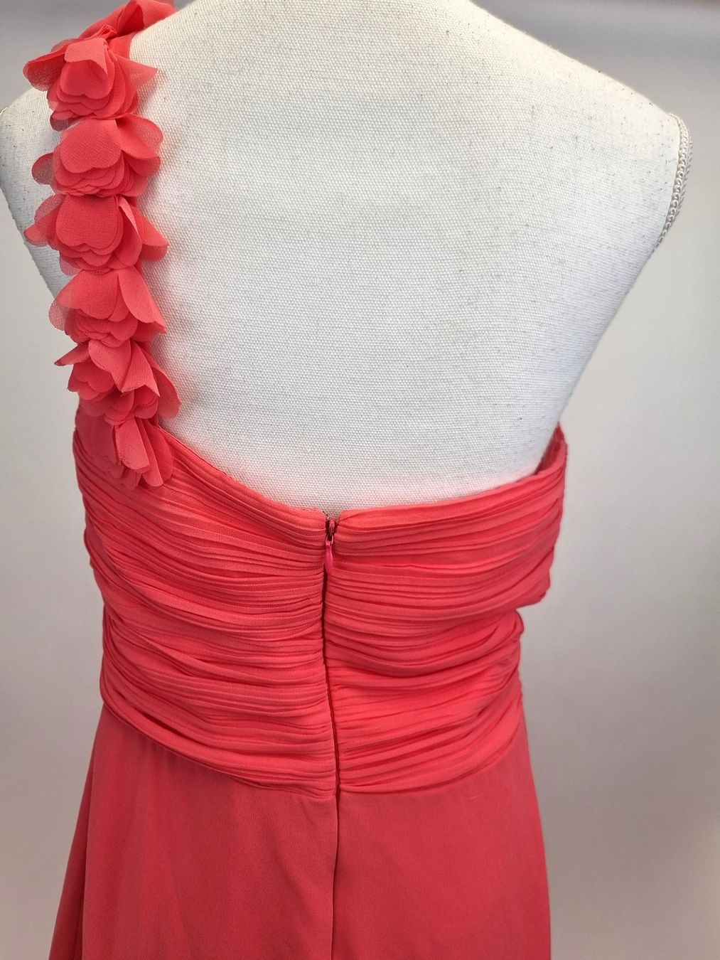 Vestiti: Abendkleid apricot – Usato da Urtenen-Schönbühl venduto da Restwert_Schoenbuehl 4