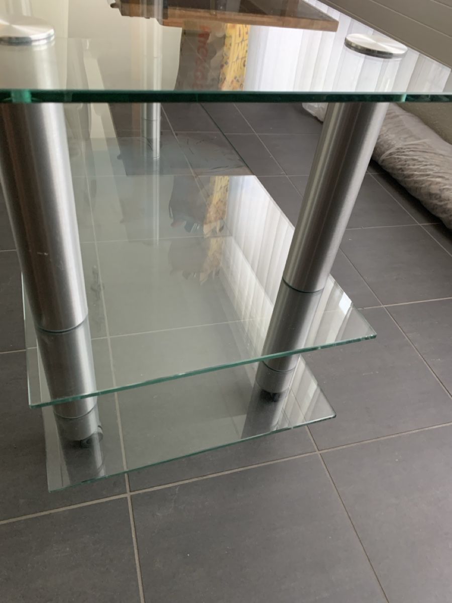TV Möbel: TV Glas Tich mit 3. Tablet – Gebraucht aus Suhr von polaris4x4 1